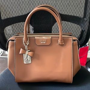 Excellent condition just like brand new. Only ship within Canada.